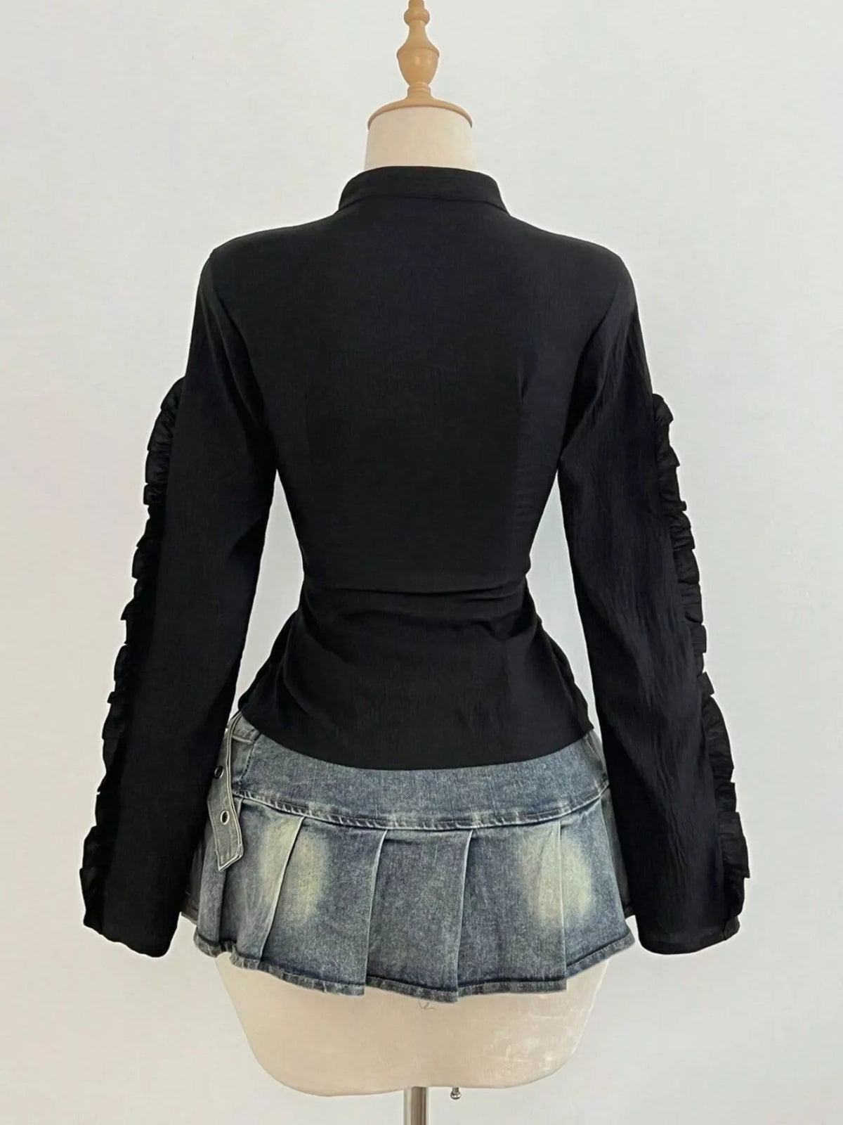 Ruched Slim-Fit Long Sleeve Top - Black - View 5