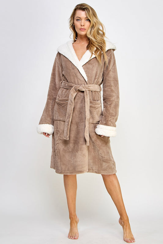 Sydney Robe, side view