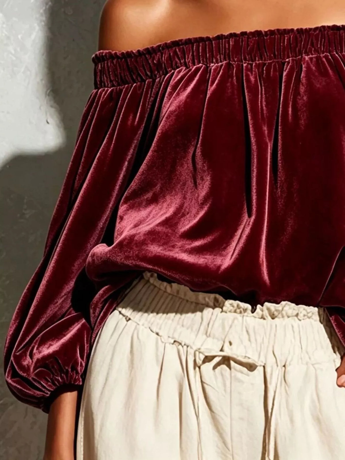 Off-Shoulder Velvet Long Sleeve T-Shirt - Burgundy - View 3