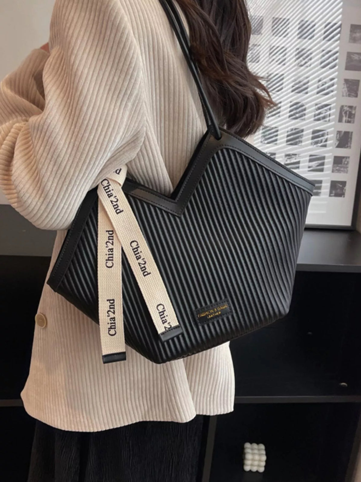 Textured Leather Shoulder Bag - Black - View 8