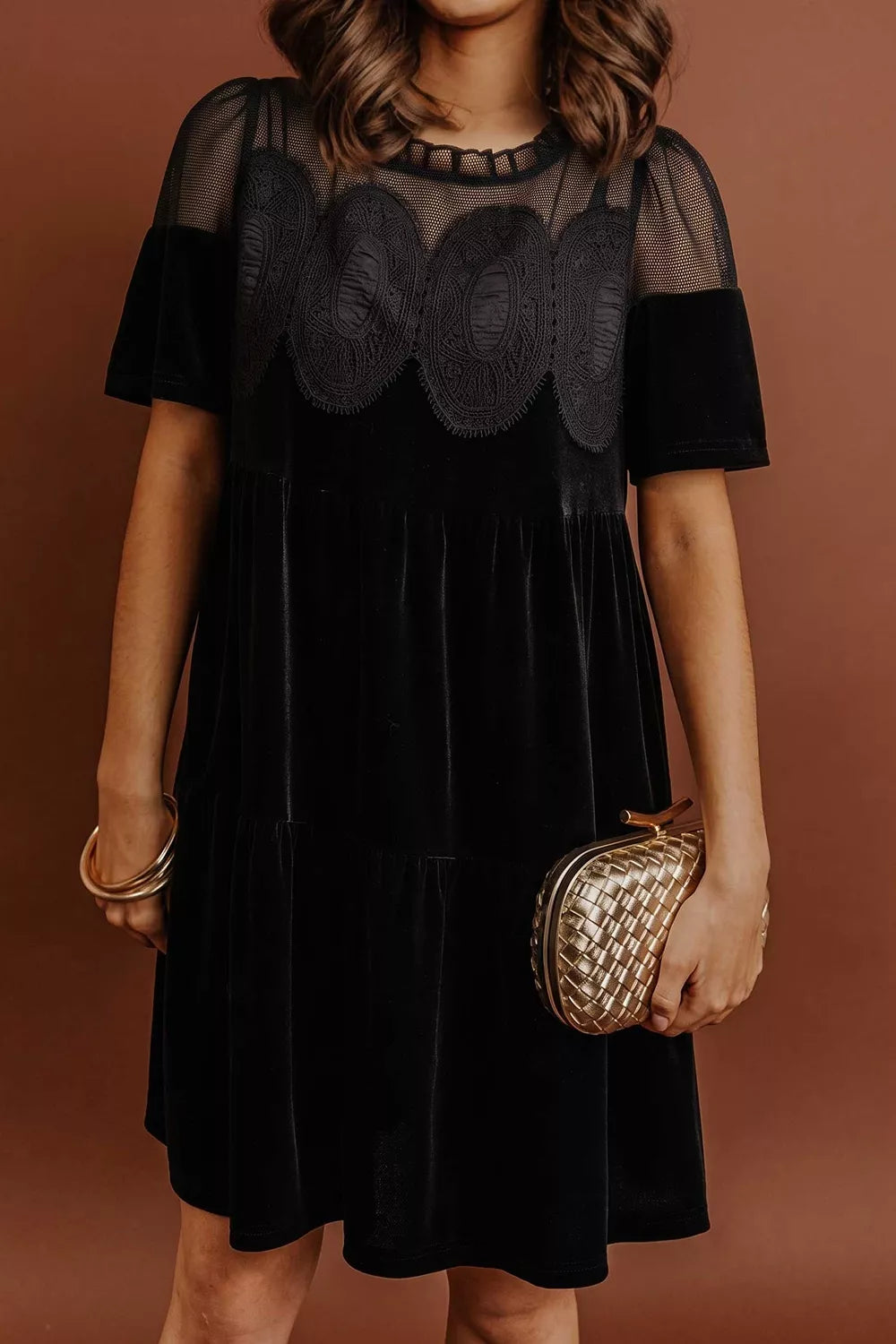 Embroidered Velvet Short Sleeve Mini Shift Dress - Black - View 3