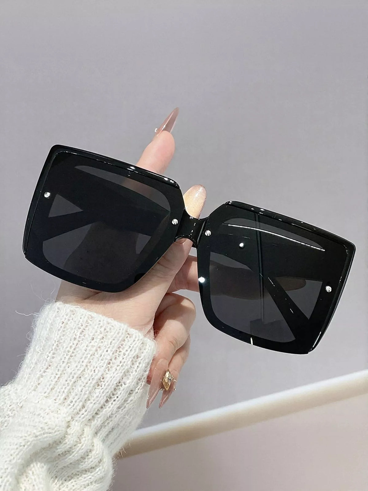 Oversized Gradient Square Sunglasses - Black - View 7