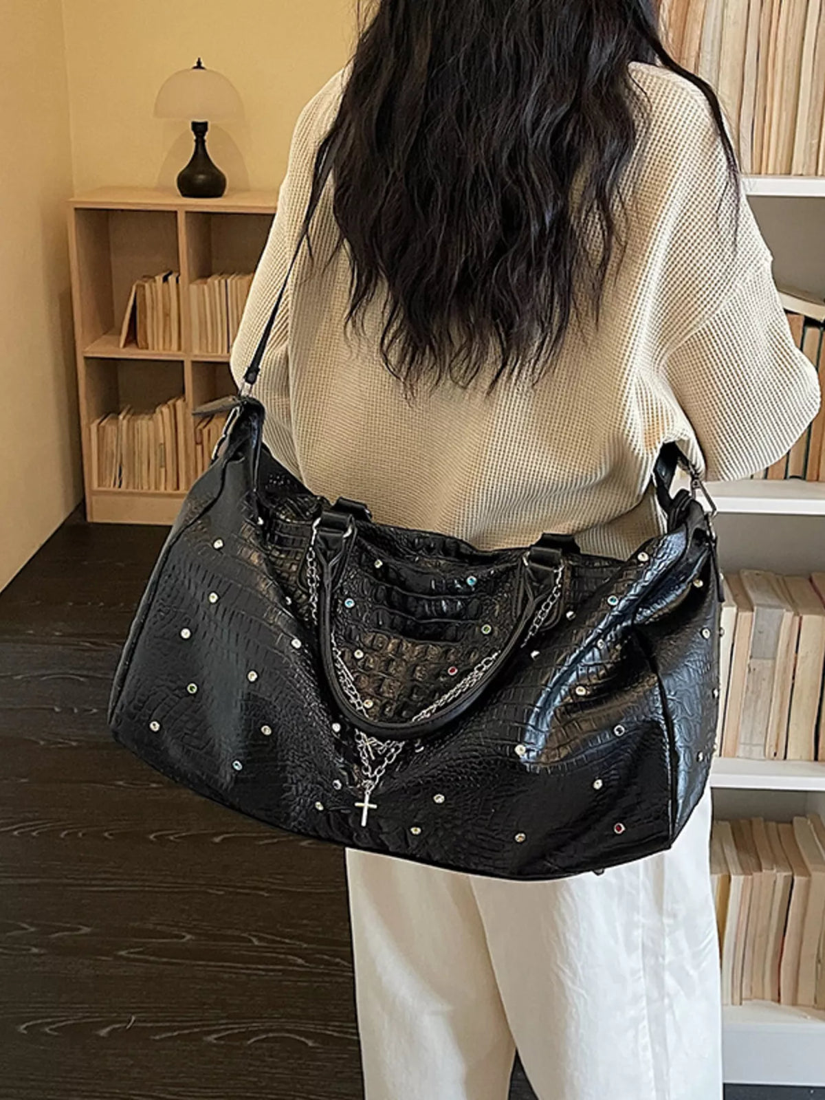 Studded Large Capacity Travel Bag - Black - View 3