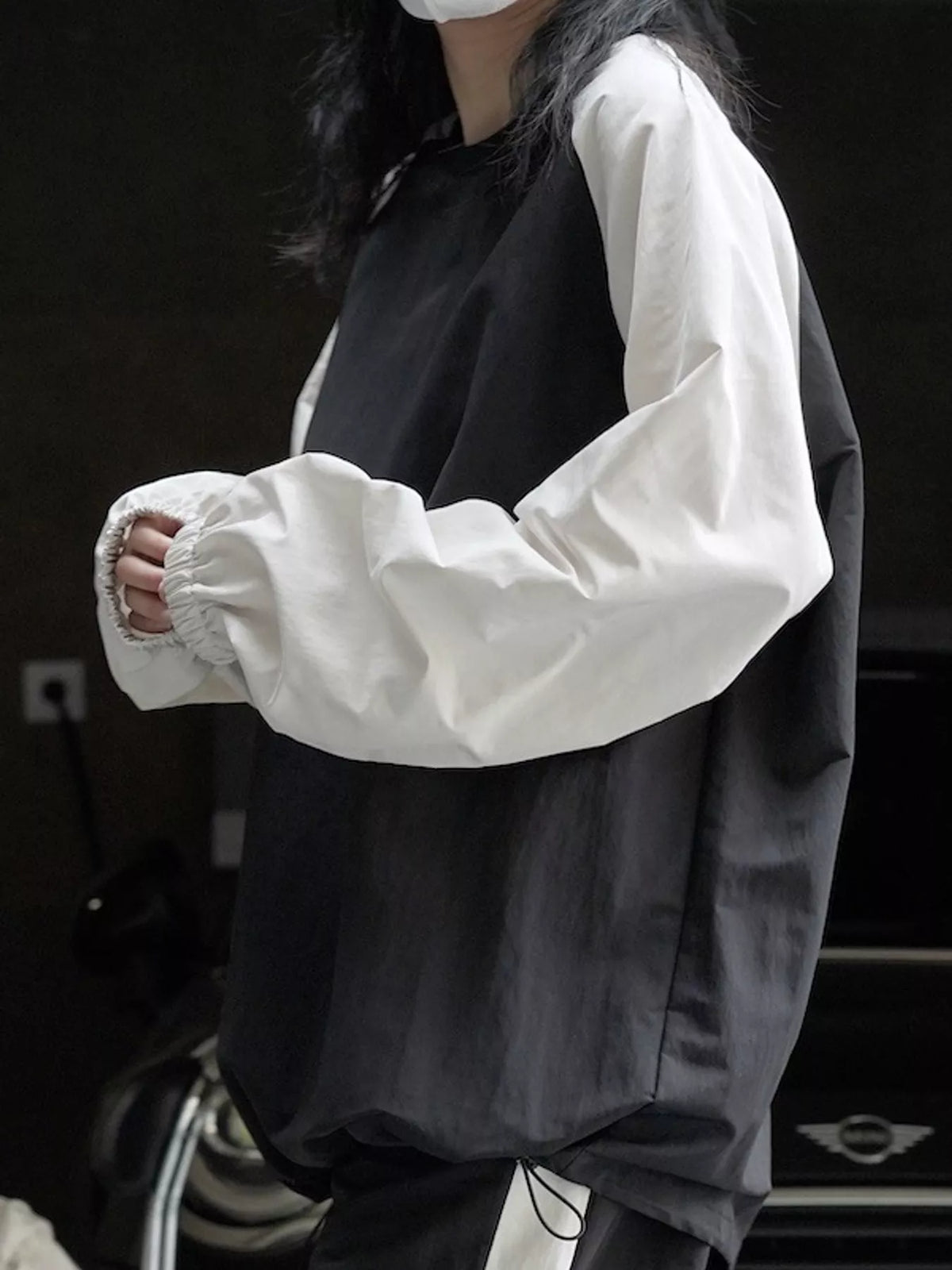 Color-Block Raglan Sleeve Sweatshirt - Black And Apricot - View 9