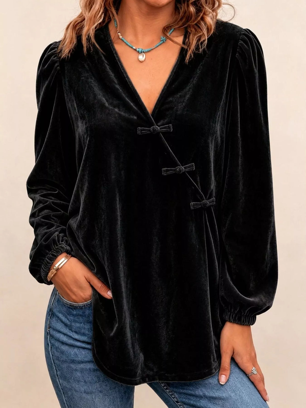 Chinese-Style Knot Buttons Velvet Blouse - Black - View 1