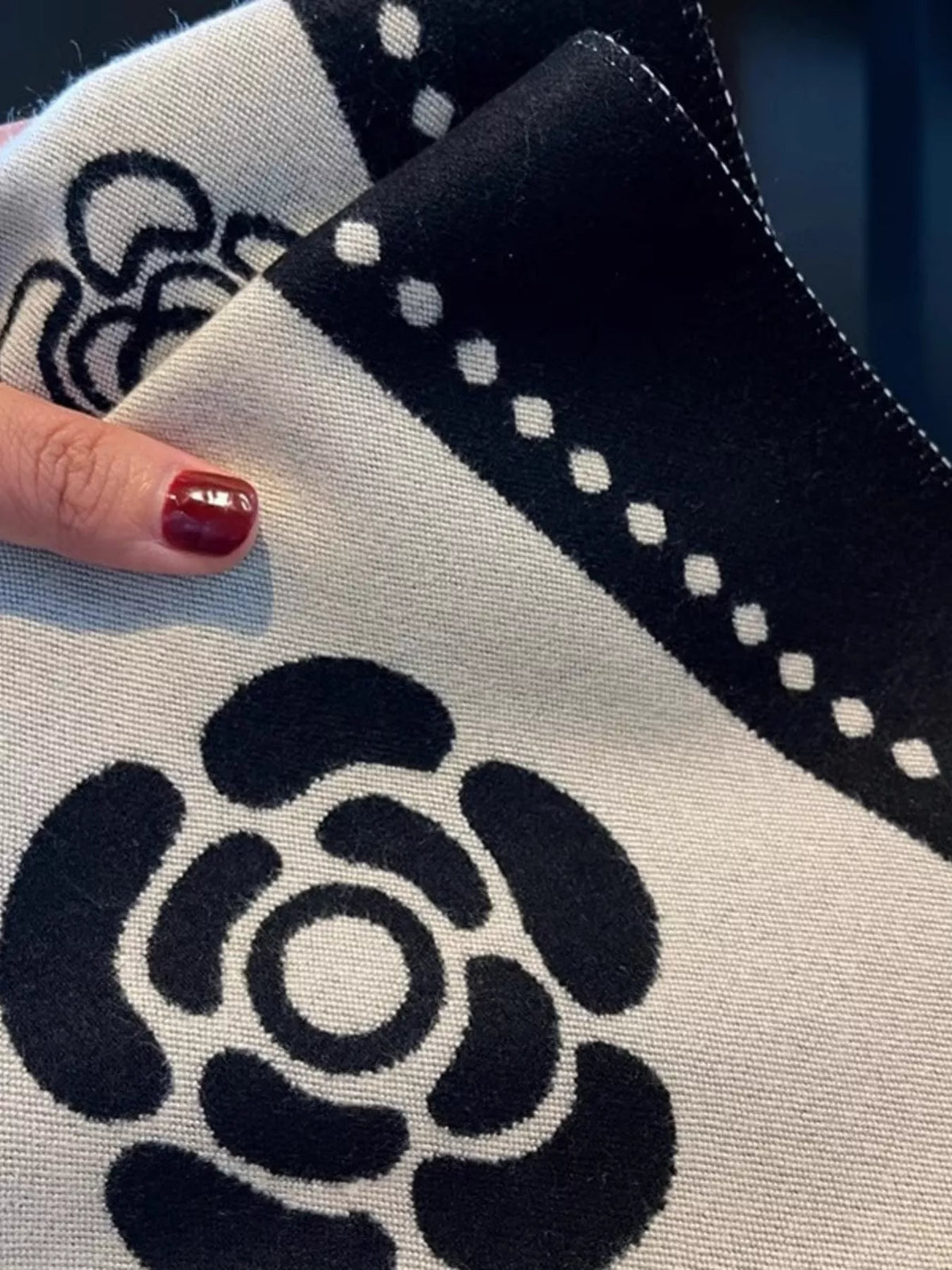 Floral Pattern Raw Hem Scarf - Black - View 8