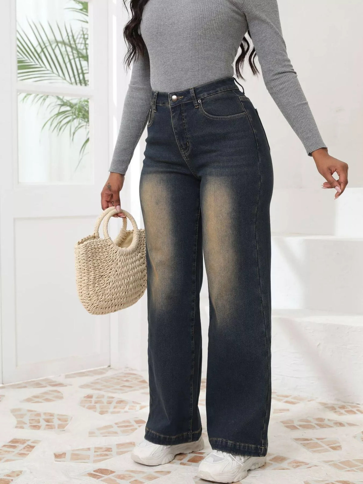 High-Waisted Washed Wide-Leg Jeans - Navy Blue - View 2