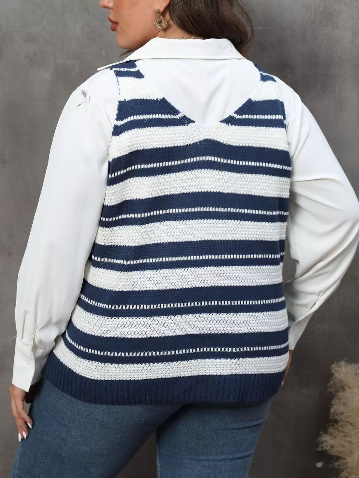 Plus Size Striped V-Neck Knit Sweater Vest - Blue - View 4