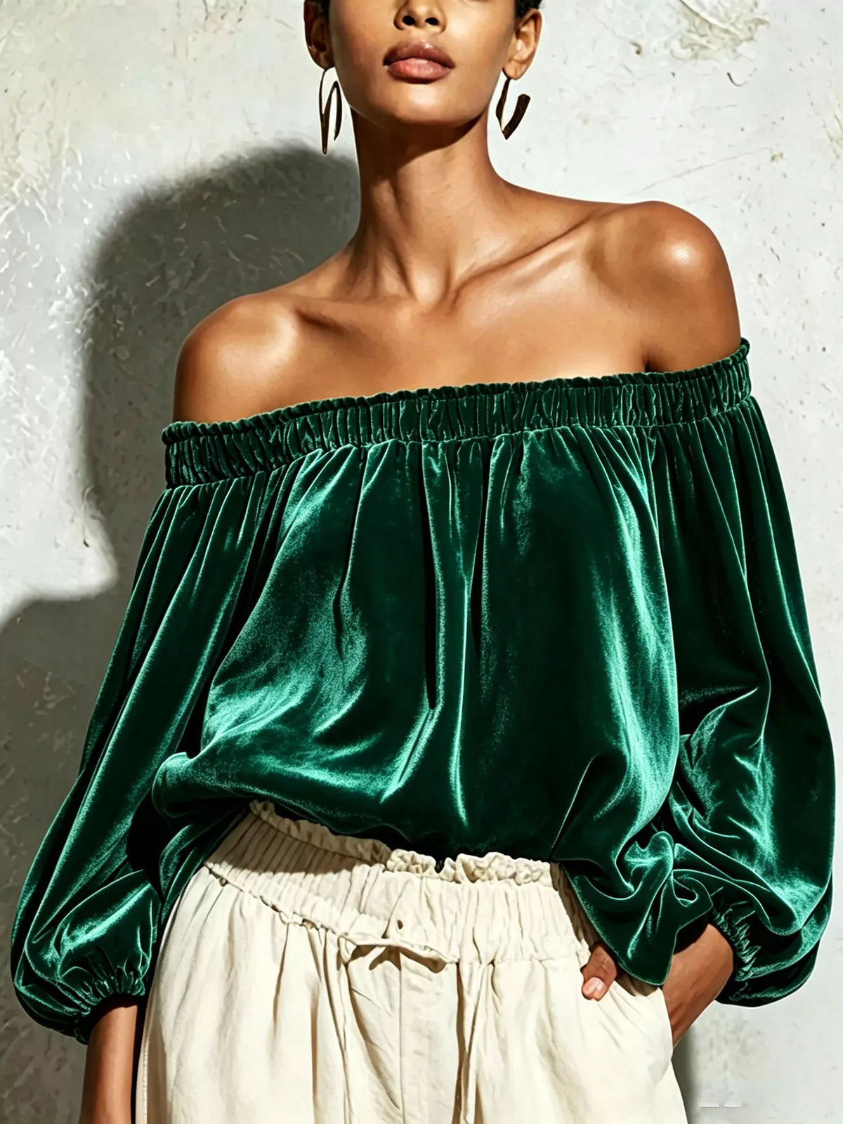Off-Shoulder Velvet Long Sleeve T-Shirt - Dark Green - View 1