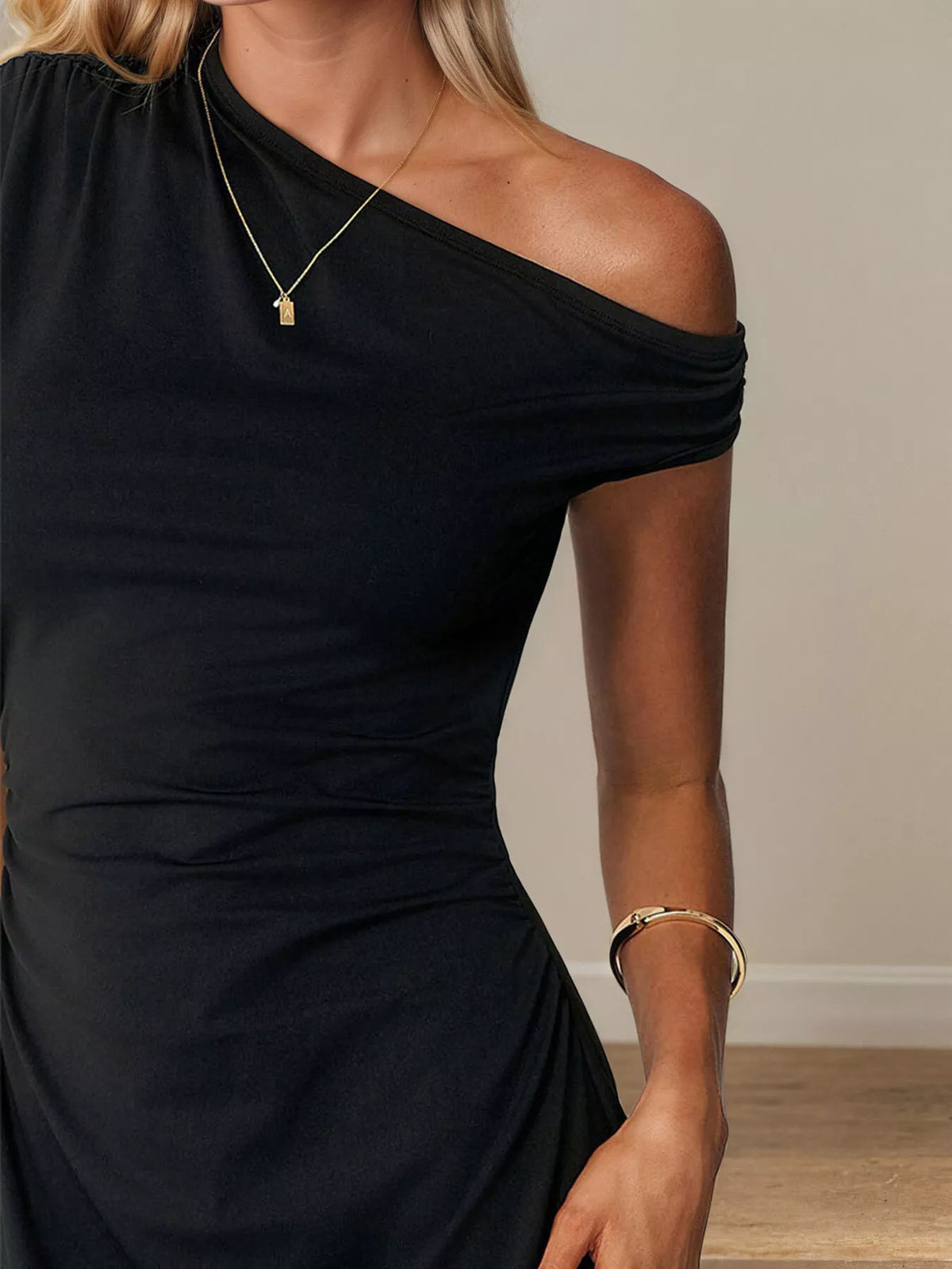 One-Shoulder Ruched Mini Dress - Black - View 7