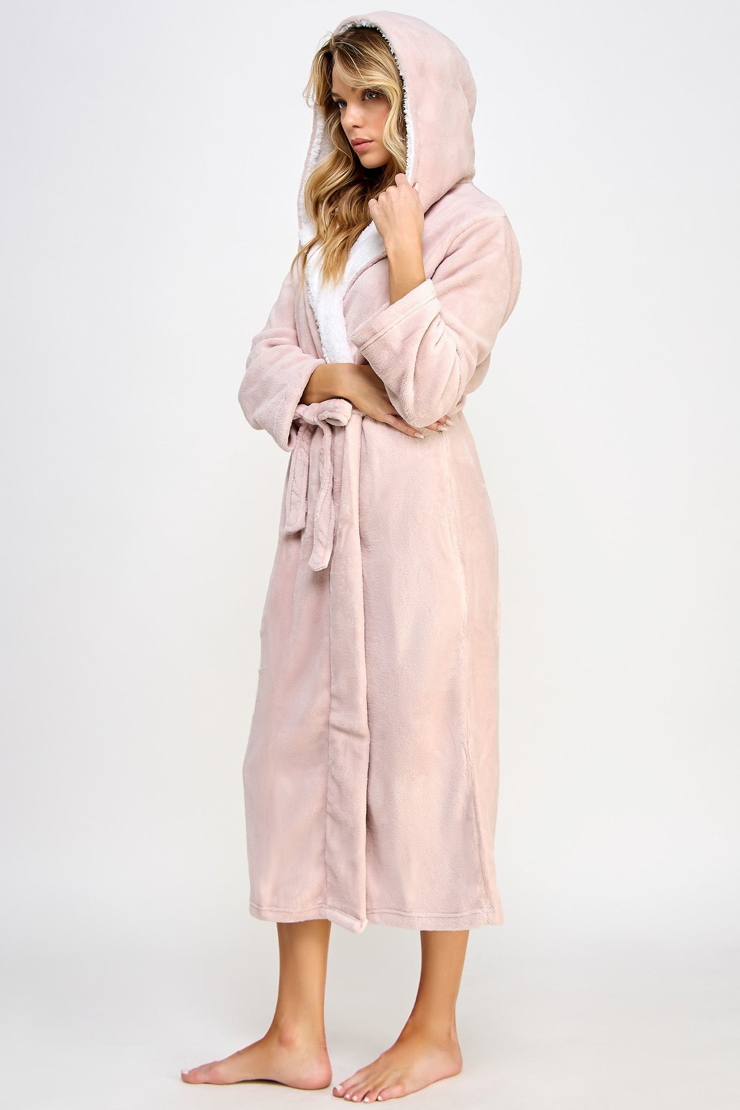 Janette Robe, full length view
