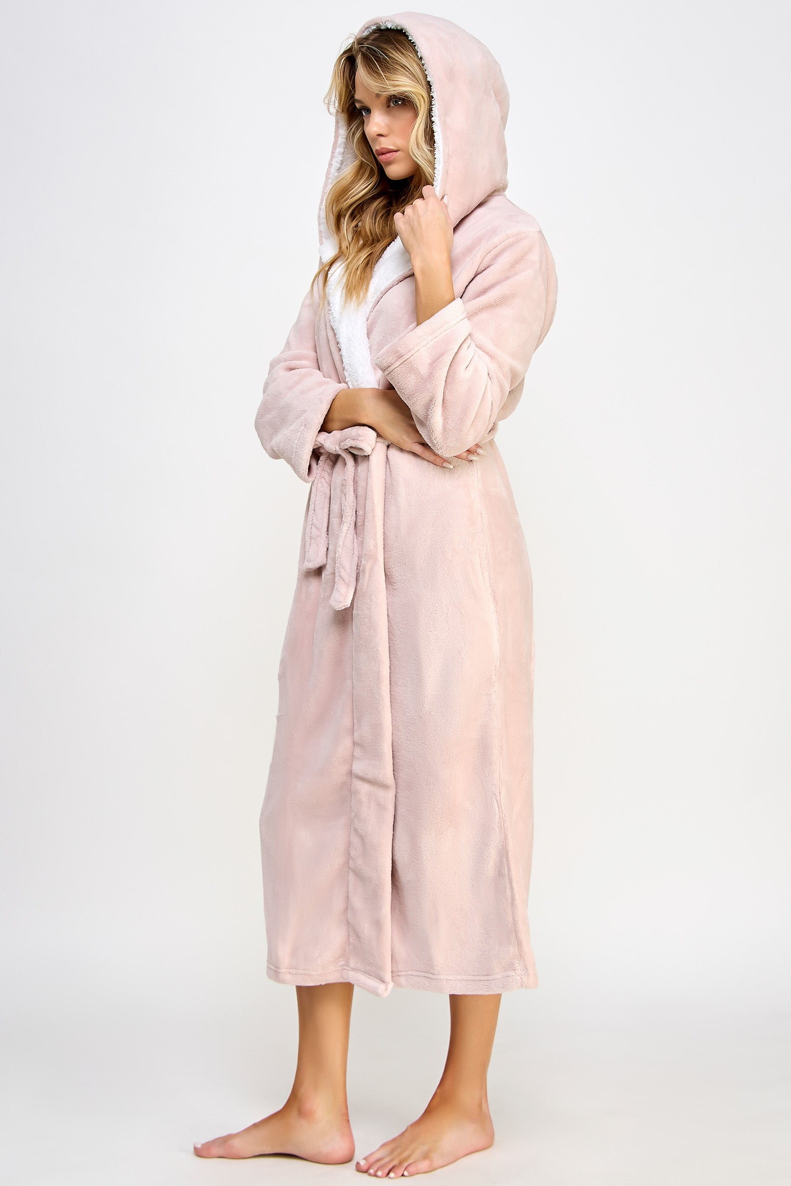 Janette Robe, full length view