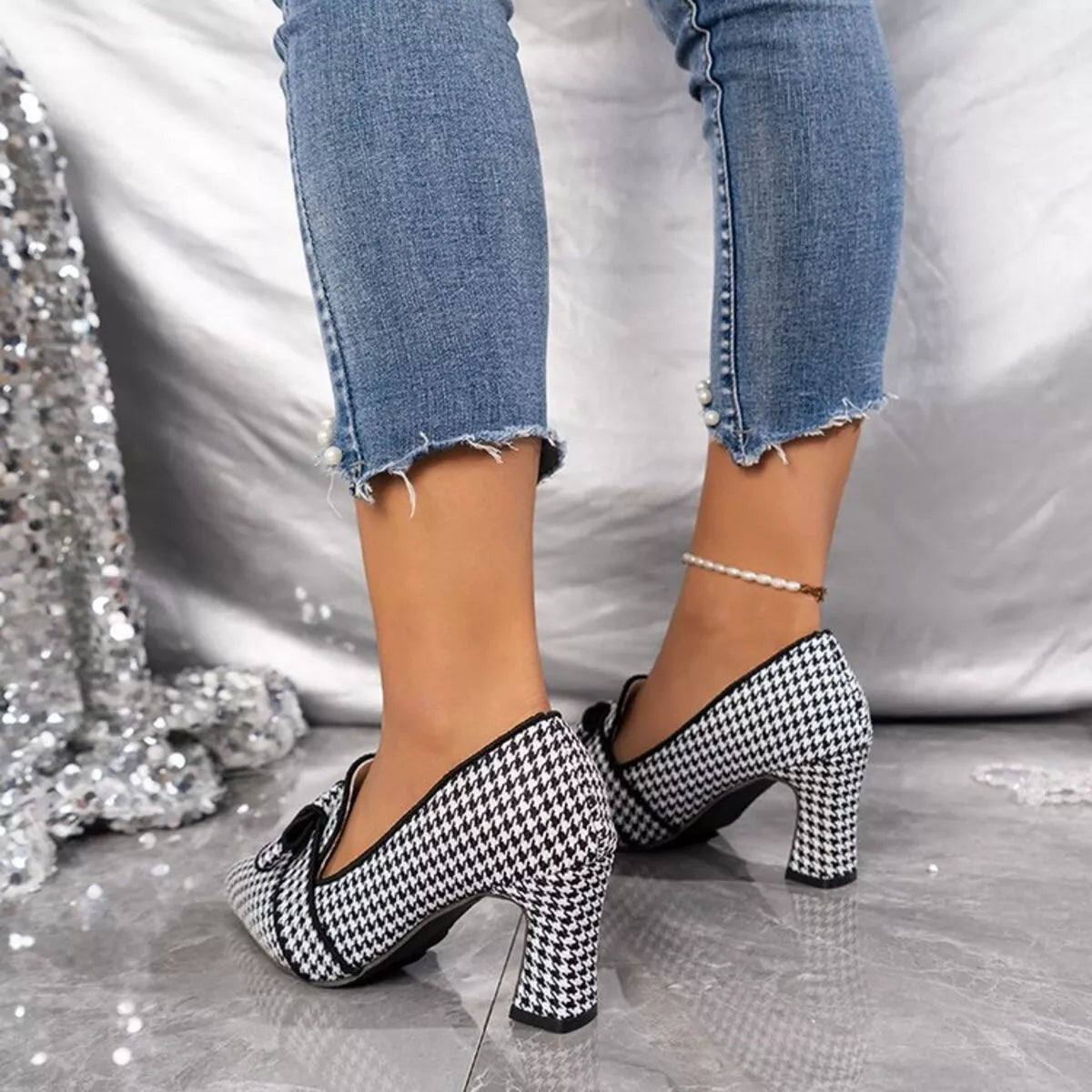 Point Toe Block Heels Pumps - Black - View 3