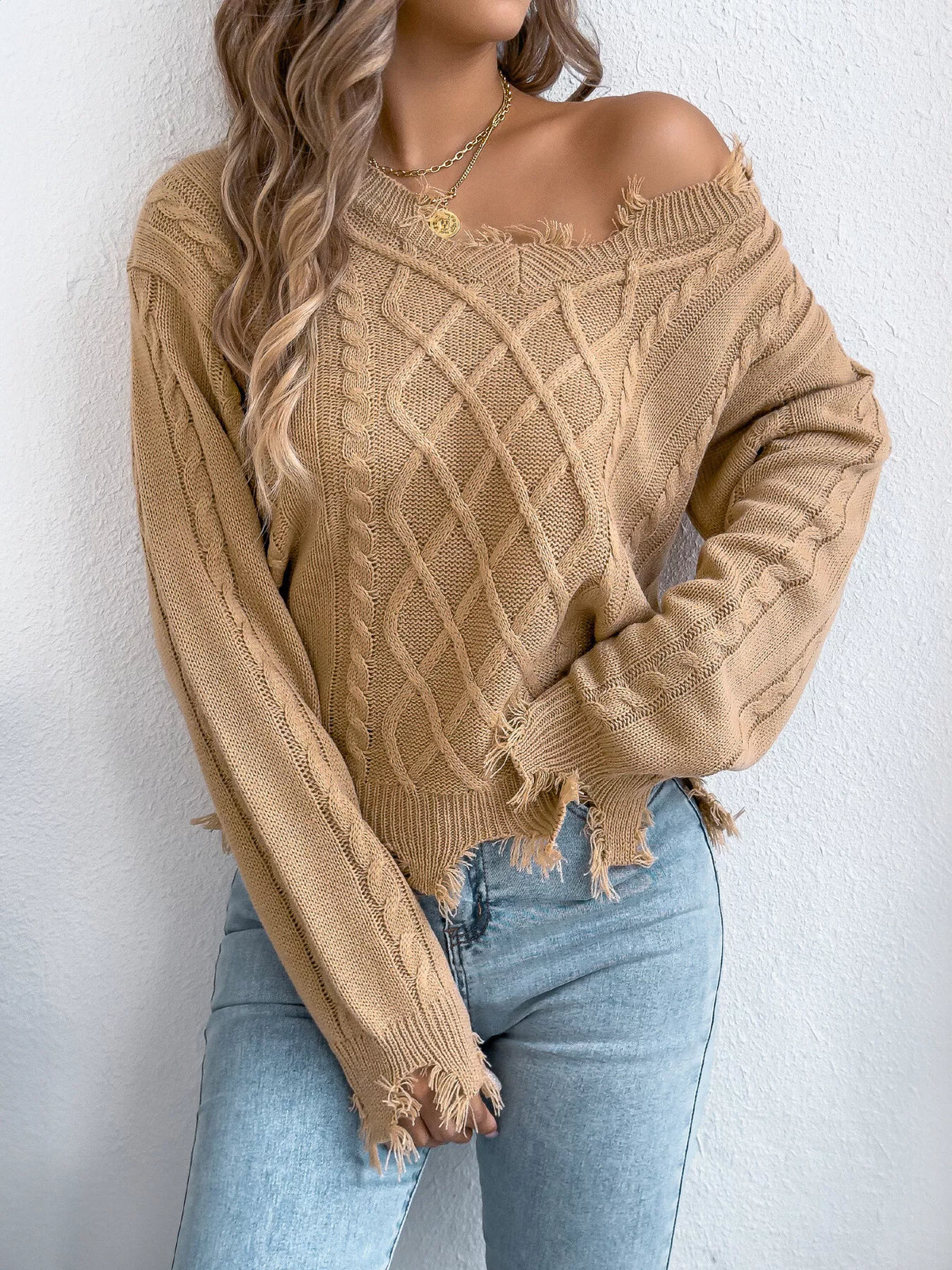 V-Neck Distressed Hem Cable Knit Sweater - Camel - View 2
