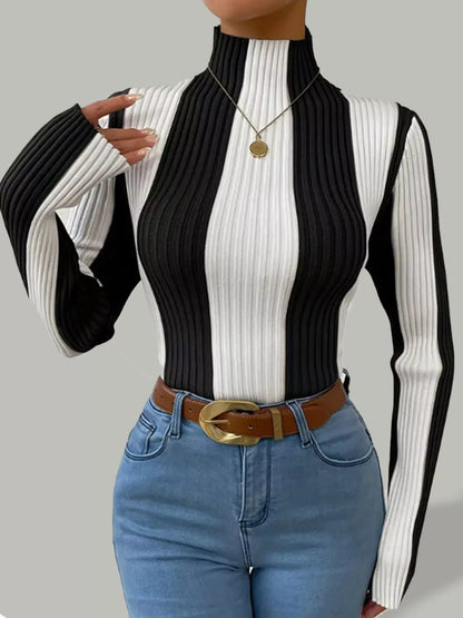Color Block Turtleneck Ribbed Knit Top - Black - View 1