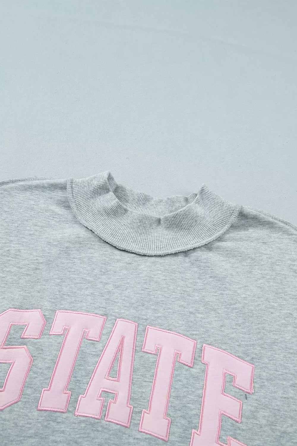 Exposed Seam Mock Neck STATE Letter Graphic Loose Sweatshirt - Gray - View 8