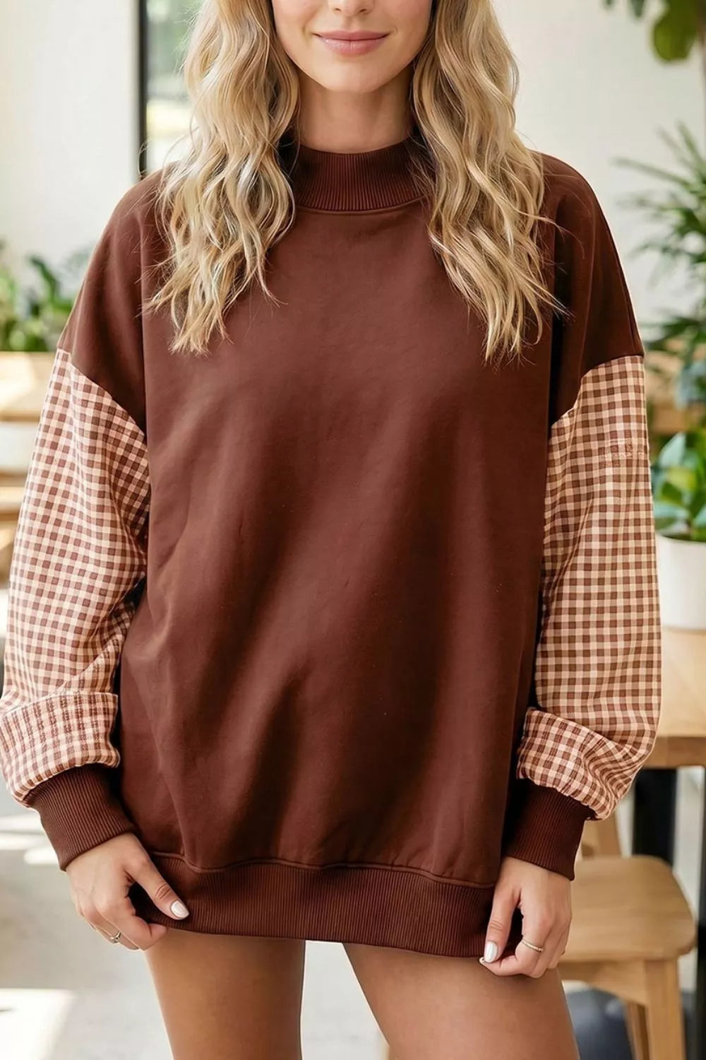 Plaid Sleeve Colorblock Loose Tunic Sweatshirt - Dark Brown - View 1