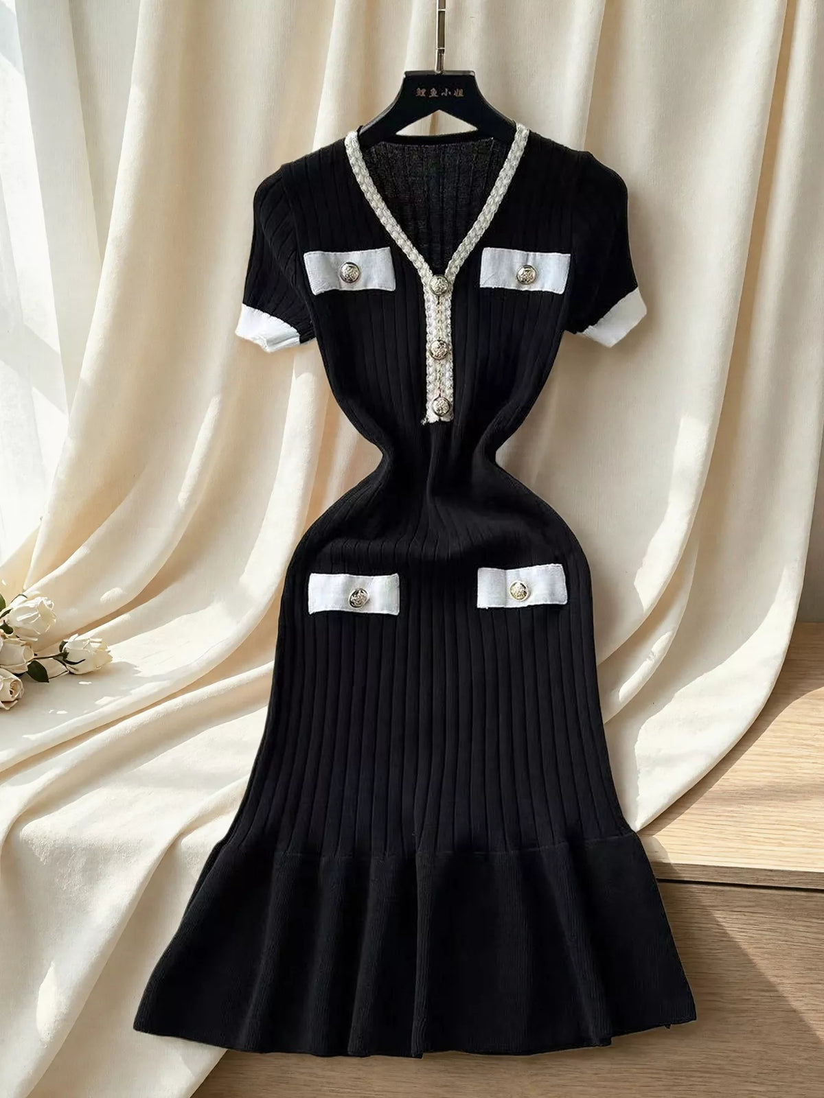 Ruffled Hem V-Neck Ribbed Knit Dress - Black - View 1