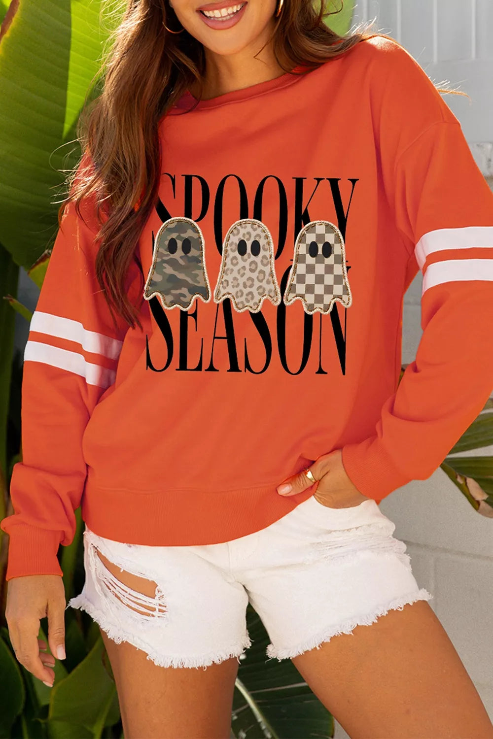 Spooky Season Ghost Graphic Varsity Striped Sleeve Halloween Pullover Sweatshirt - Orange - View 1