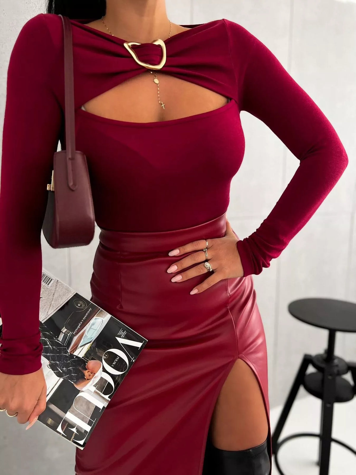 Cutout Detail Long-Sleeve T-Shirt - Red - View 1
