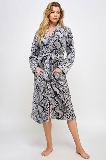 Payton Robe, front view