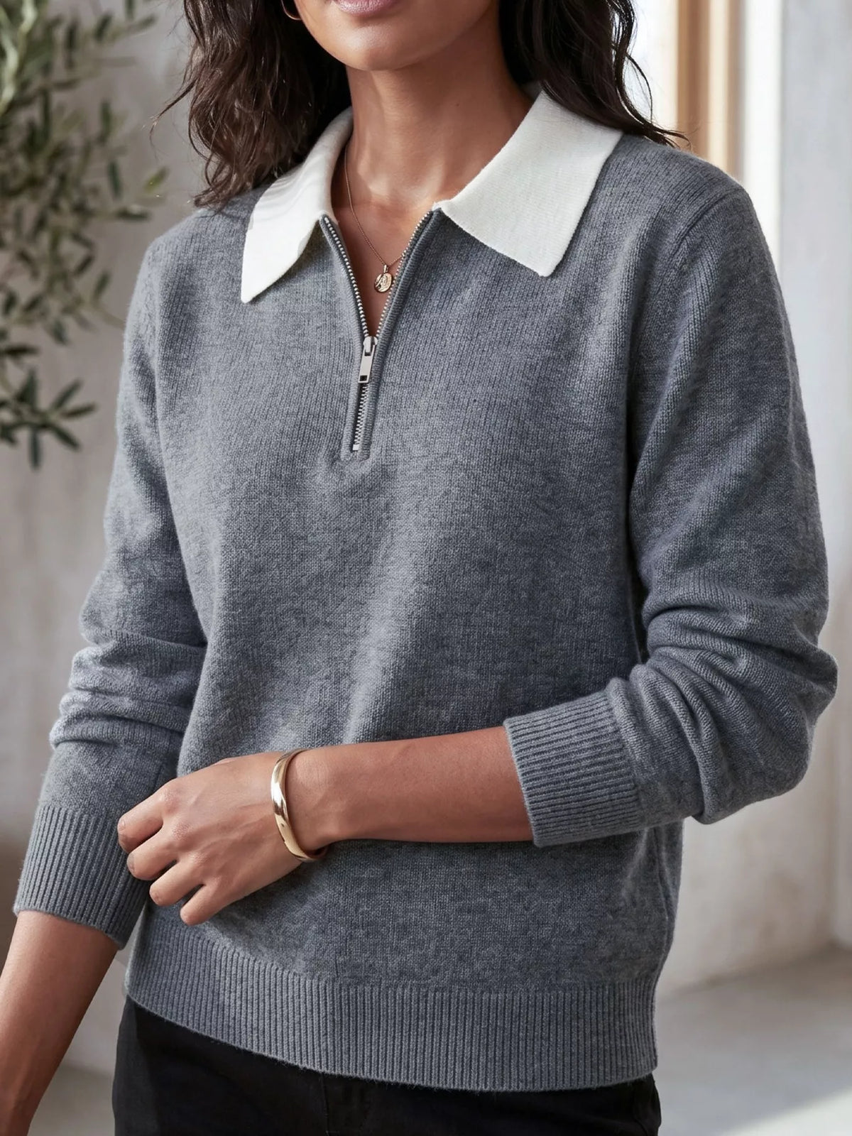Contrast Collar Quarter Zip Sweater - Grey - View 2