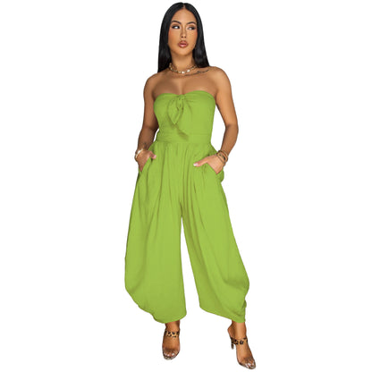 Solid color jumpsuit with wrapped chest collar