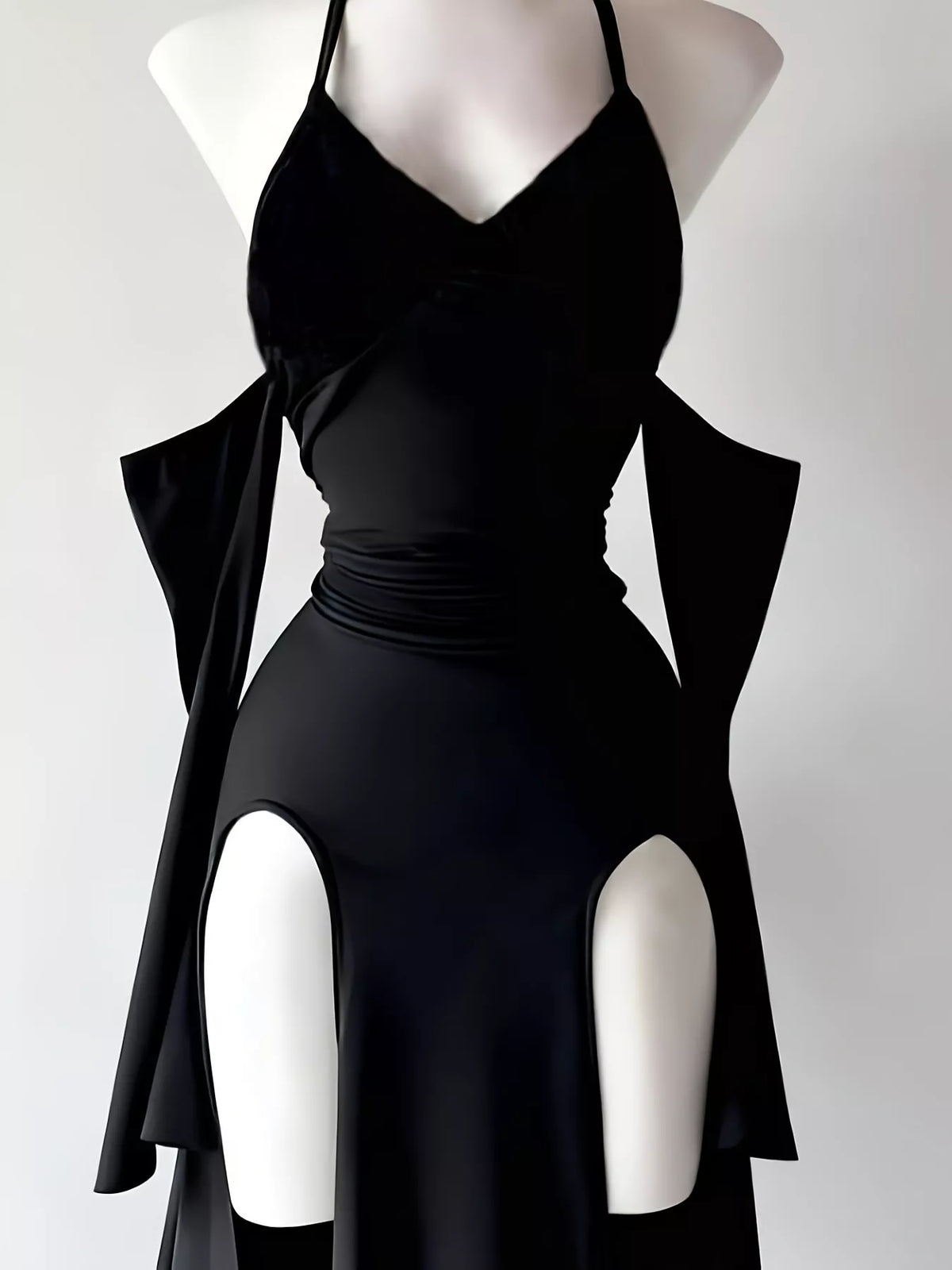 Halter Neck High-Slit Bodycon Dress - Black - View 2