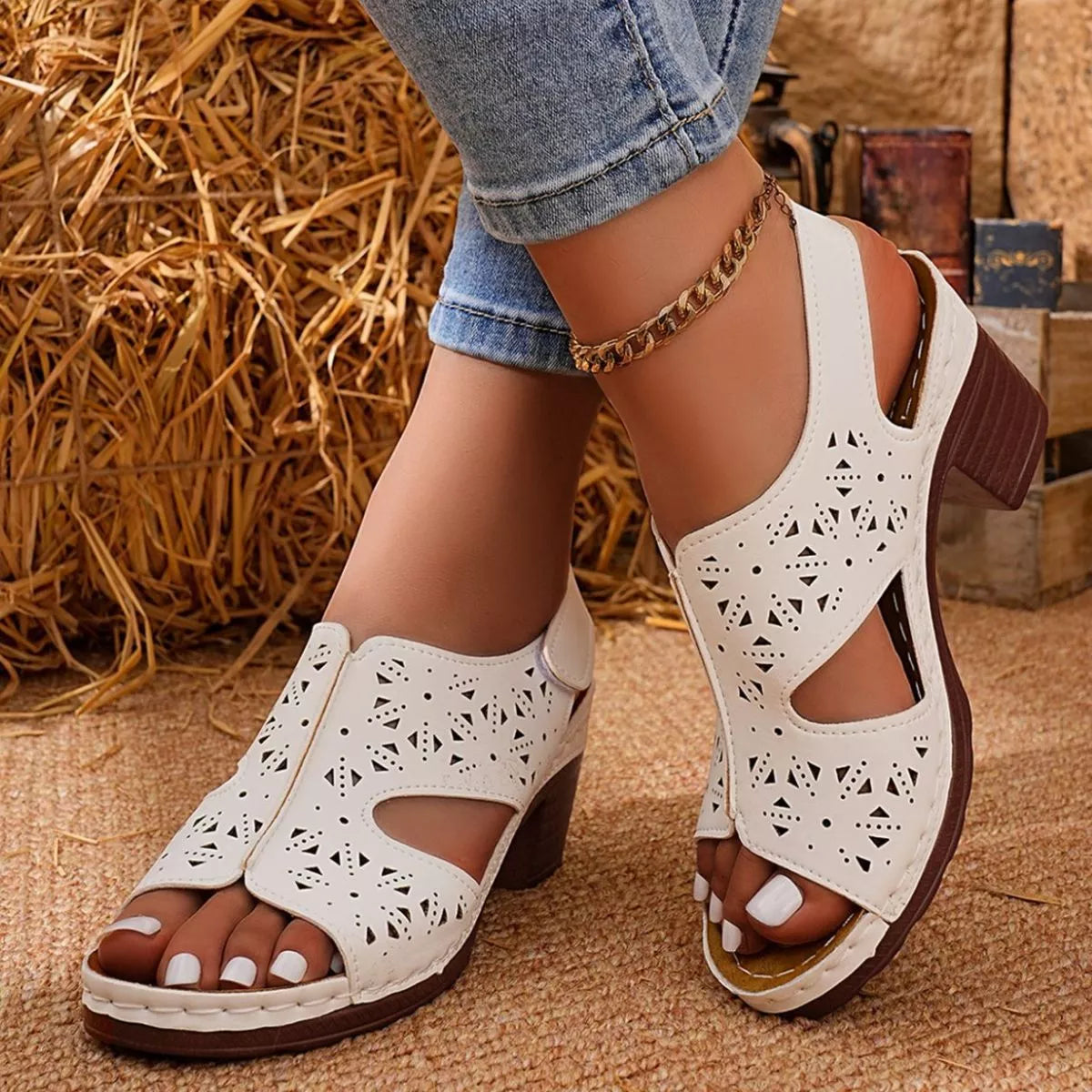 Open Toe Block Heels Sandals - White - View 3