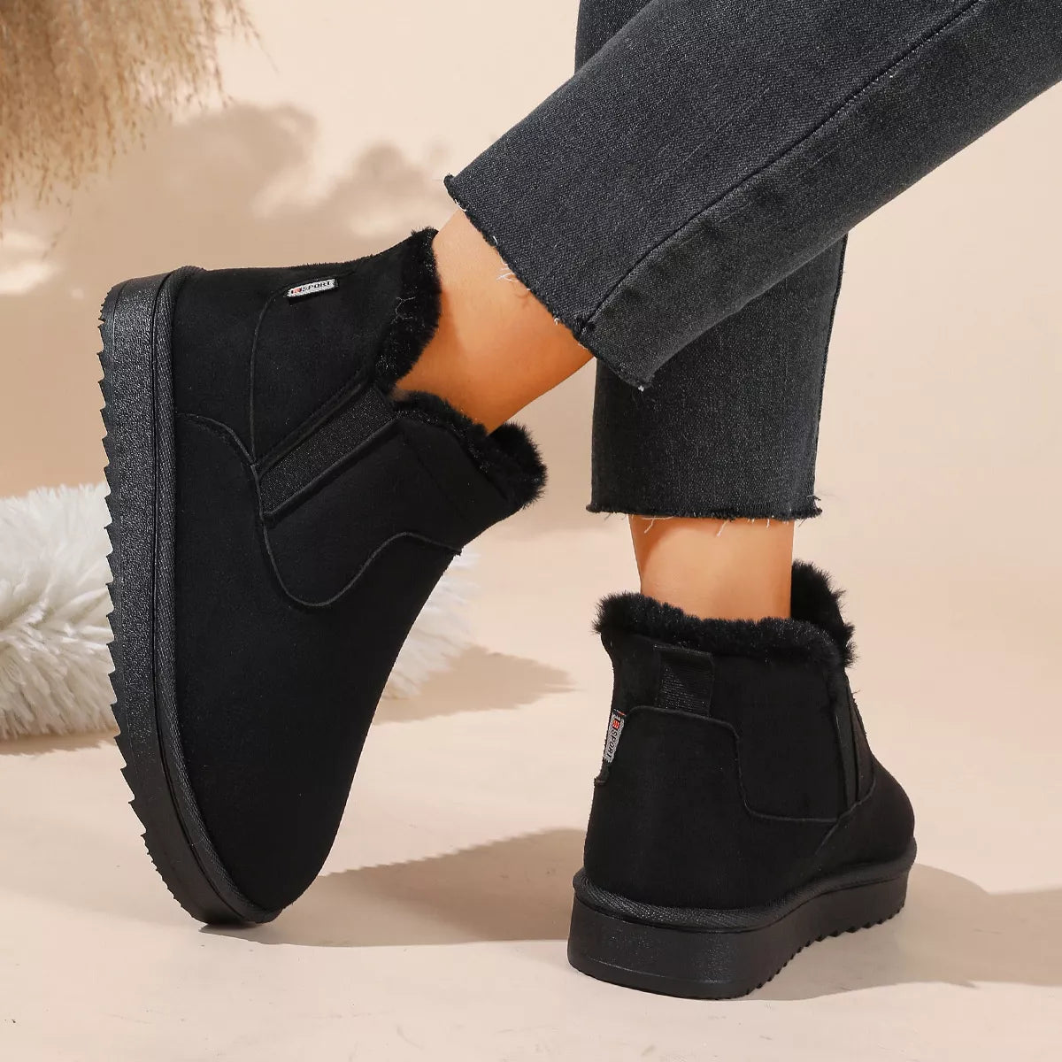 Plush Lined Winter Ankle Boots - Black - View 4