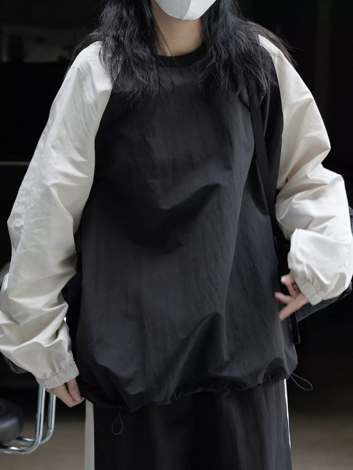 Color-Block Raglan Sleeve Sweatshirt - Black And Apricot - View 5