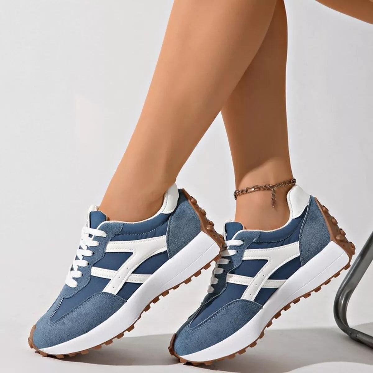 Round Toe Lace Up Sneakers - Blue - View 5