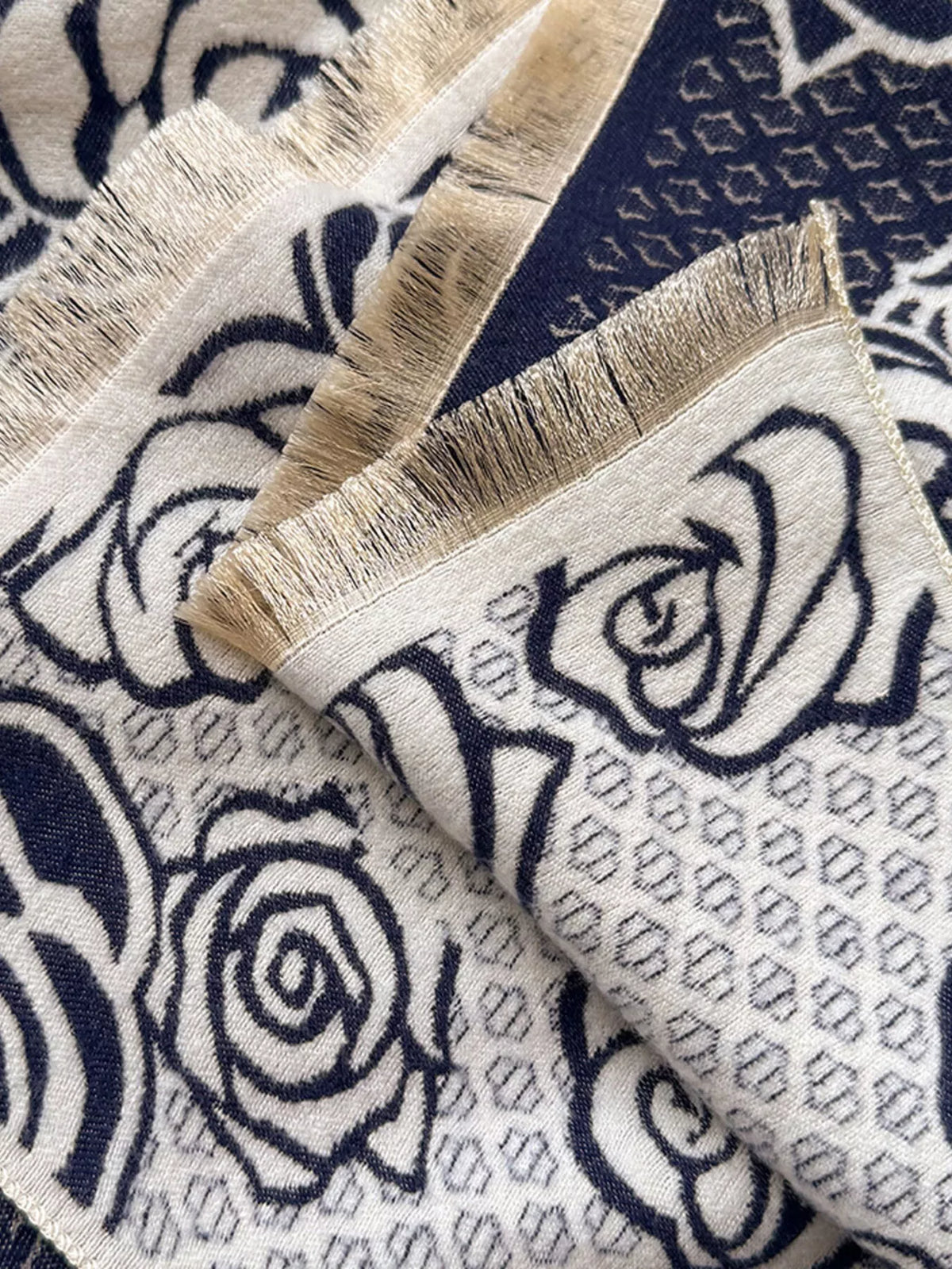 Rose Pattern Warm Scarf - Blue - View 8