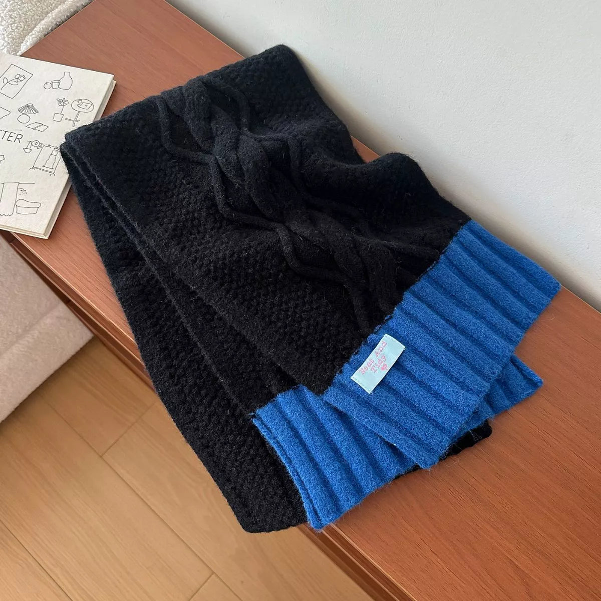 Two-Tone Cable Knitted Scarf - Black - View 6
