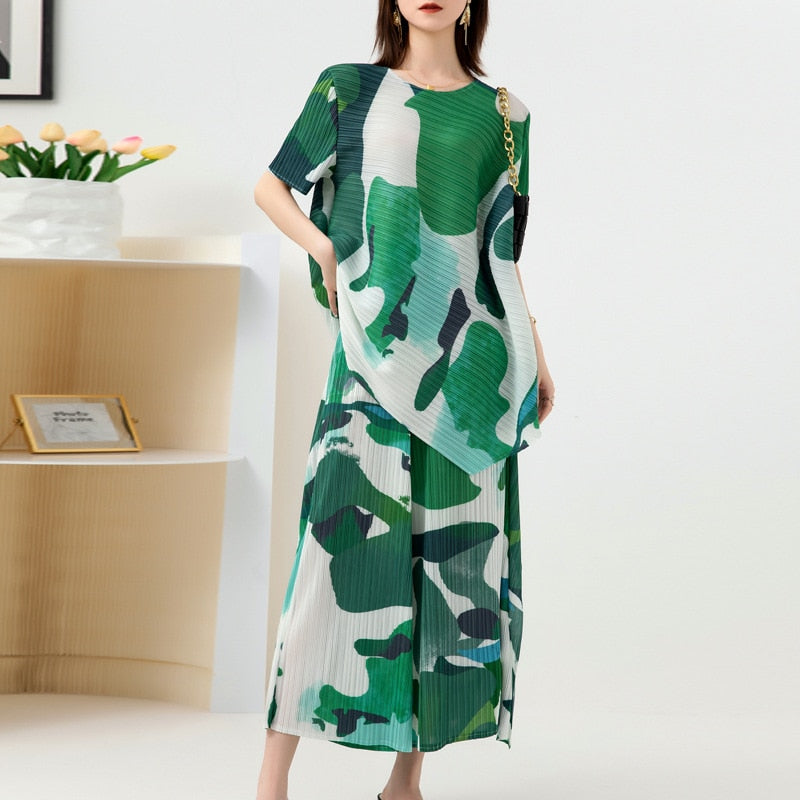 Pleated Fashion Suit Women's Summer New Design Sense Printed Large Size Top Wide Leg Pants Two-Piece Set