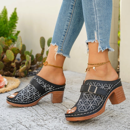 Buckle Decor Block Heel Sandals - Black - View 5