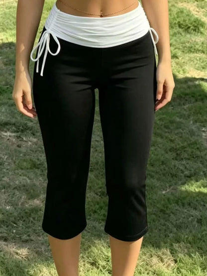 High-Waisted Ruched Drawstring Capri Pants - Black - View 2