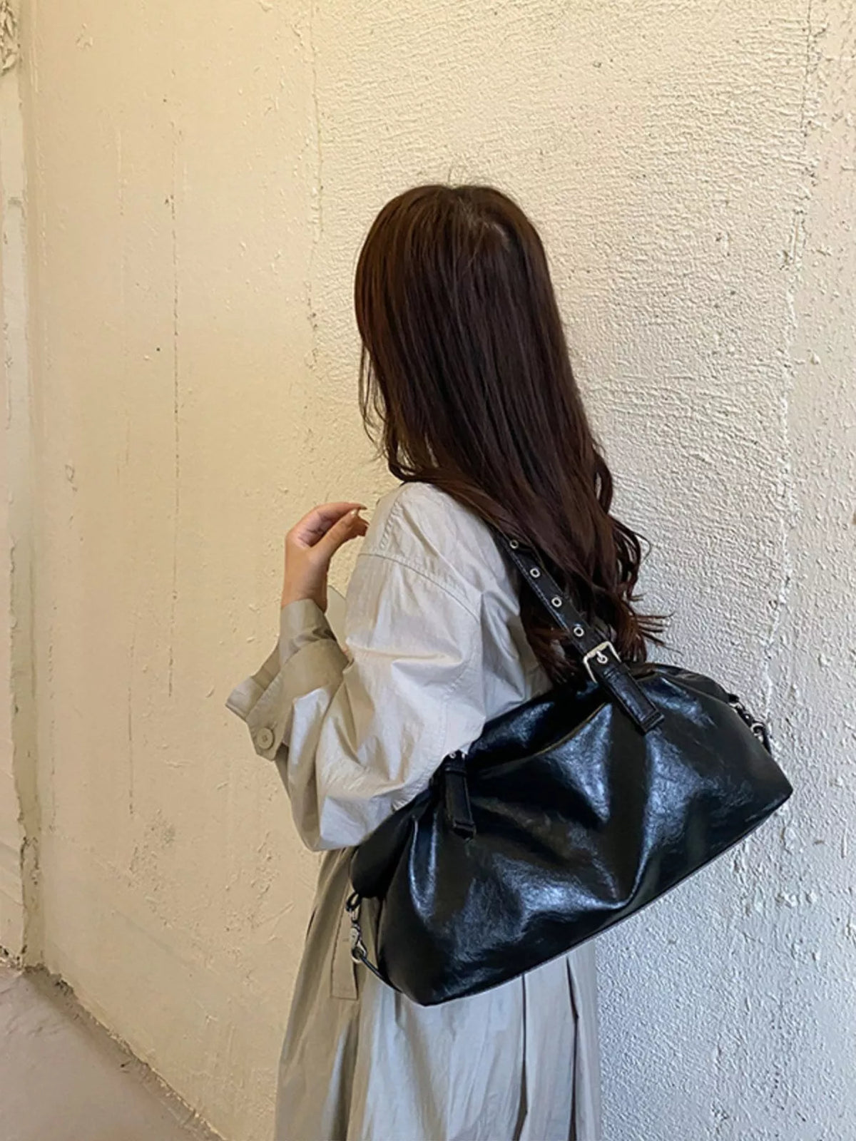PU Leather Shoulder Bag - Black - View 3