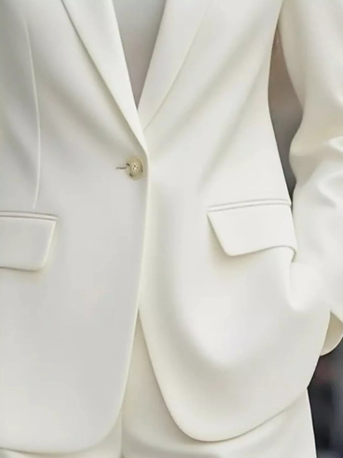 Lapel Collar One Button Blazer - White - View 6
