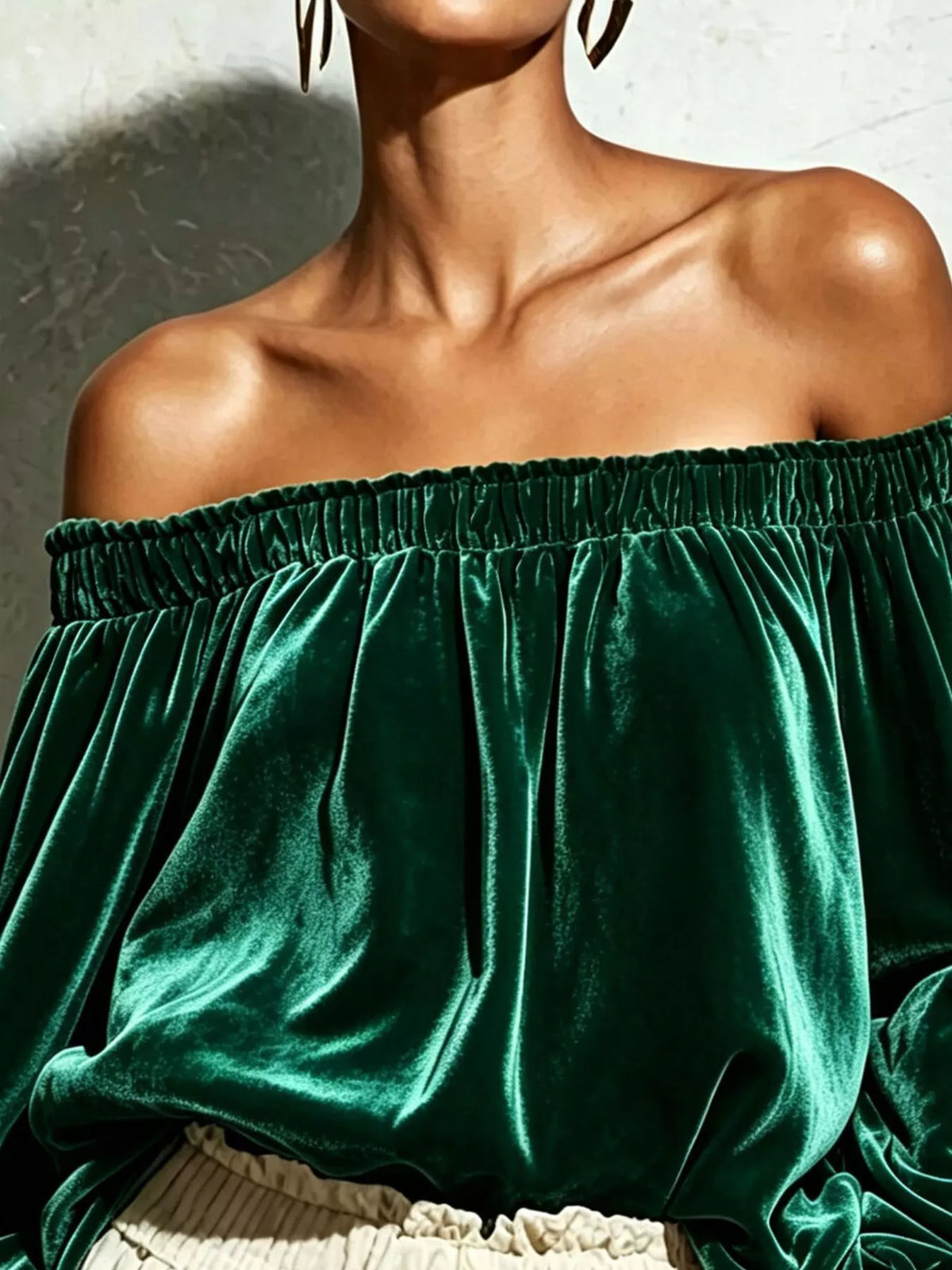 Off-Shoulder Velvet Long Sleeve T-Shirt - Dark Green - View 2