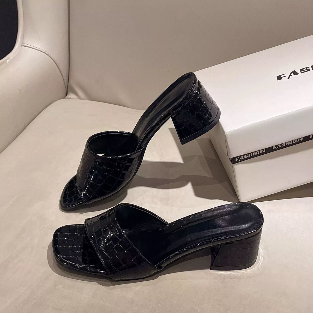 Open Toe Block Heels Sandals - Black - View 4