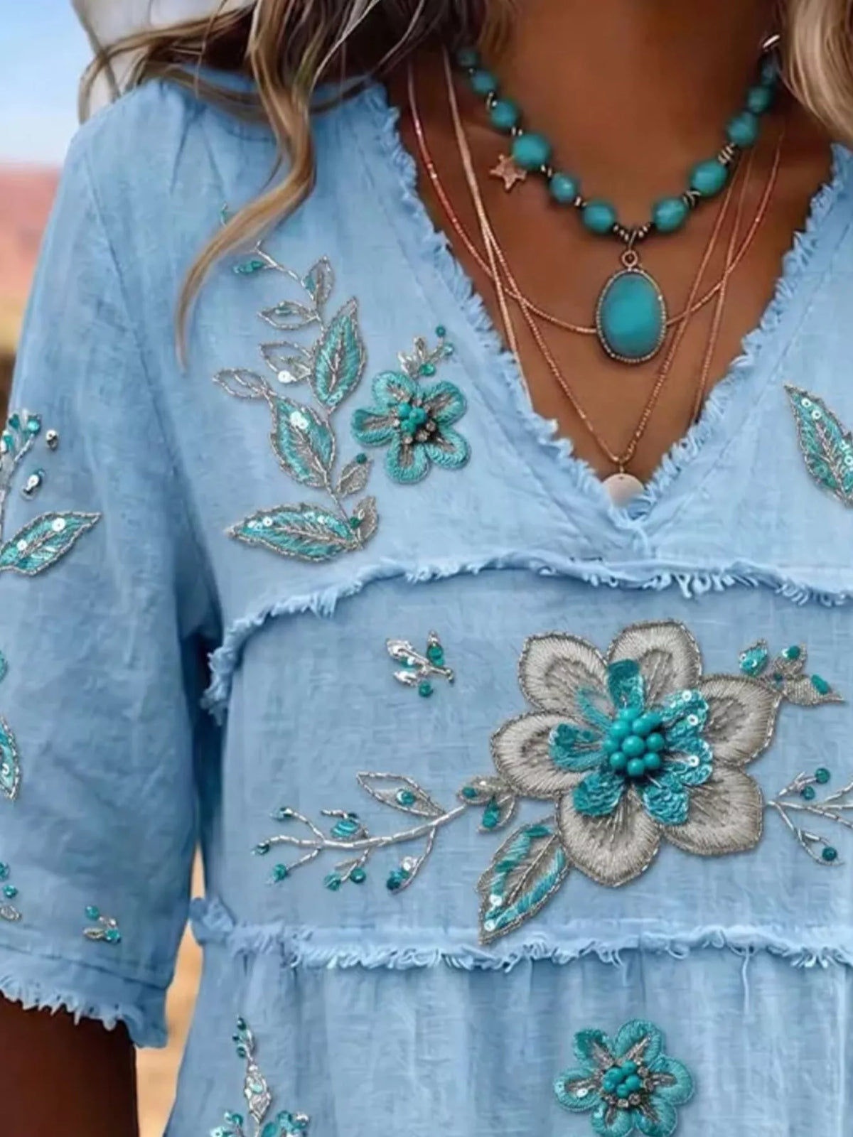 Full Size Floral Raw Hem V-Neck Blouse Plus Size - Blue - View 2