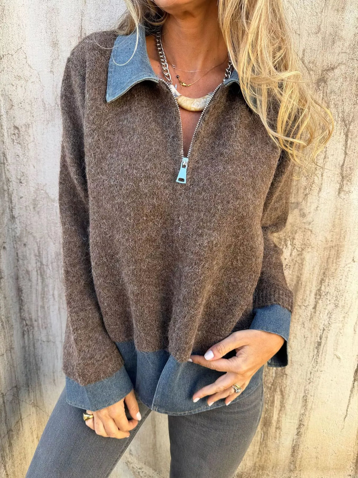 Contrast Denim Collar Half-Zip Knit Sweater - Coffee Brown - View 2
