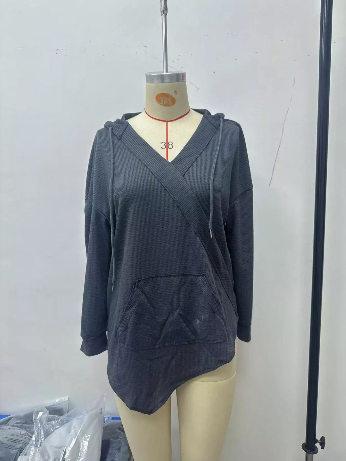 Drawstring Waffle Knit Hoodie - Dark Gray - View 2