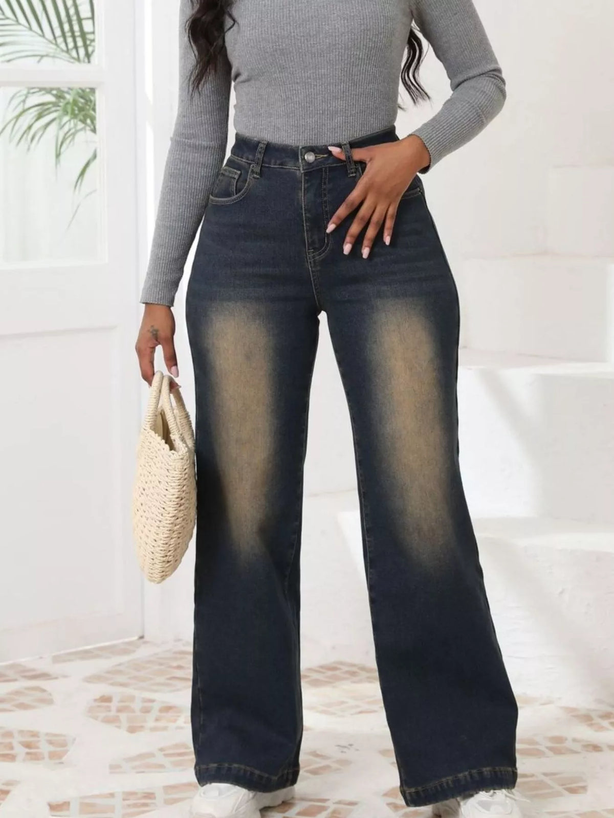 High-Waisted Washed Wide-Leg Jeans - Navy Blue - View 1