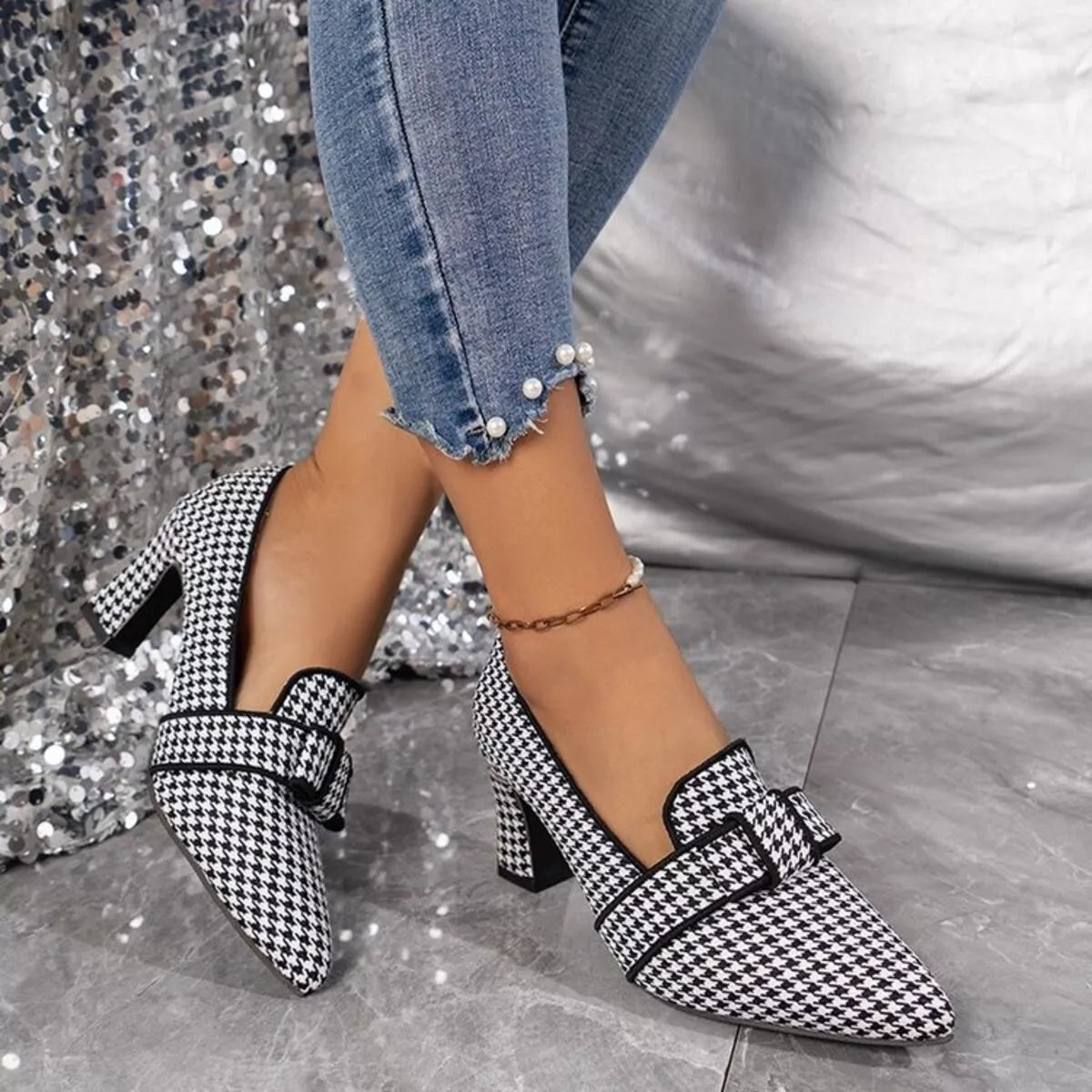 Point Toe Block Heels Pumps - Black - View 2