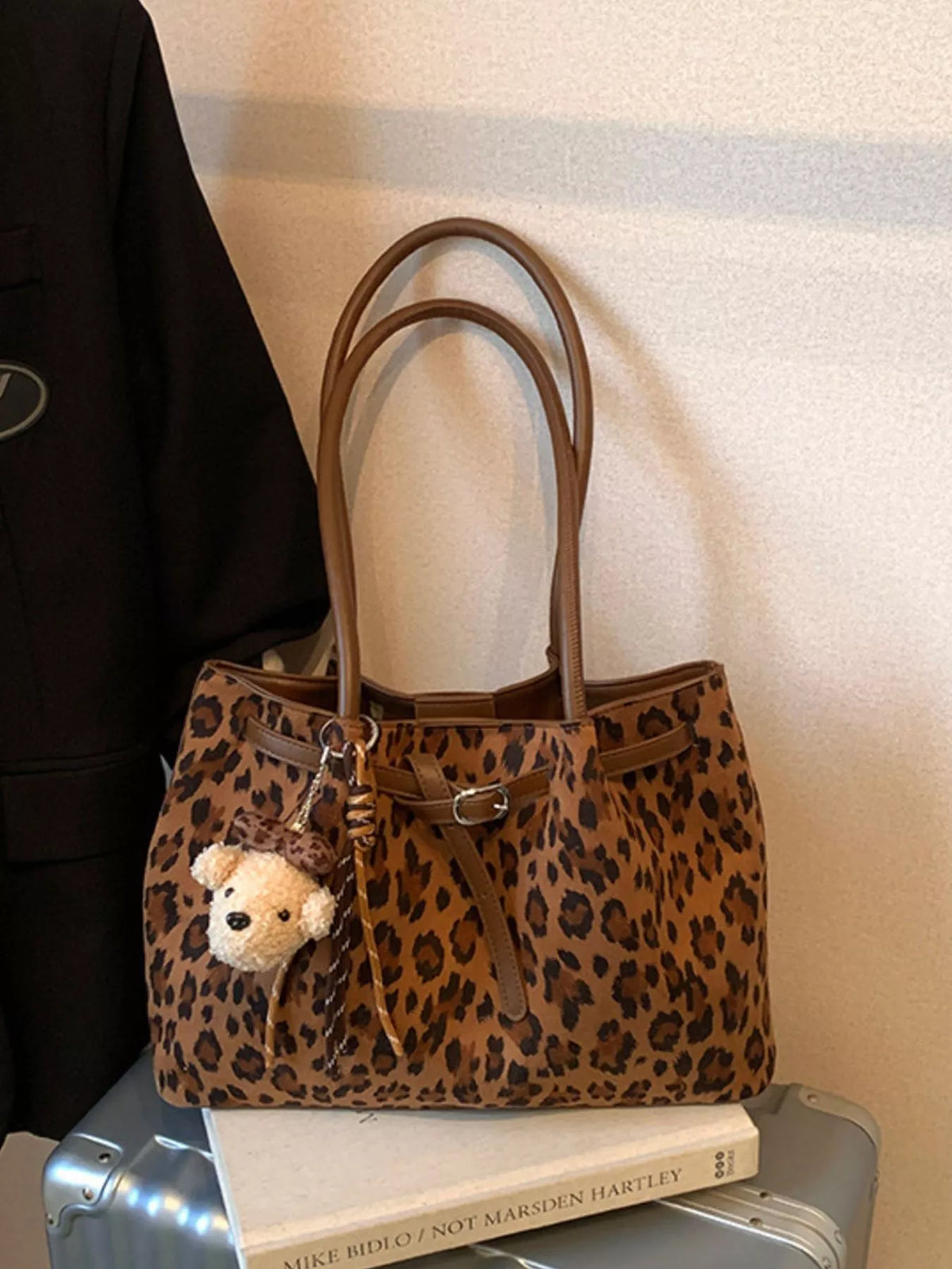 Leopard Print Shoulder Bag - Leopard - View 4