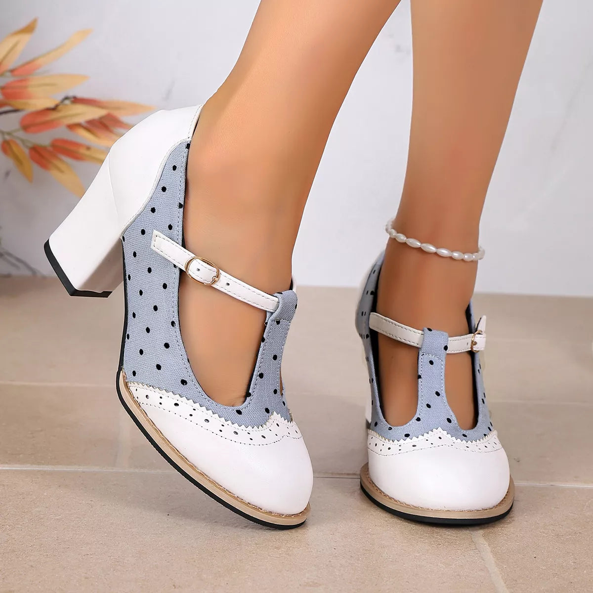 Point Toe Block Heels Pumps - White - View 2