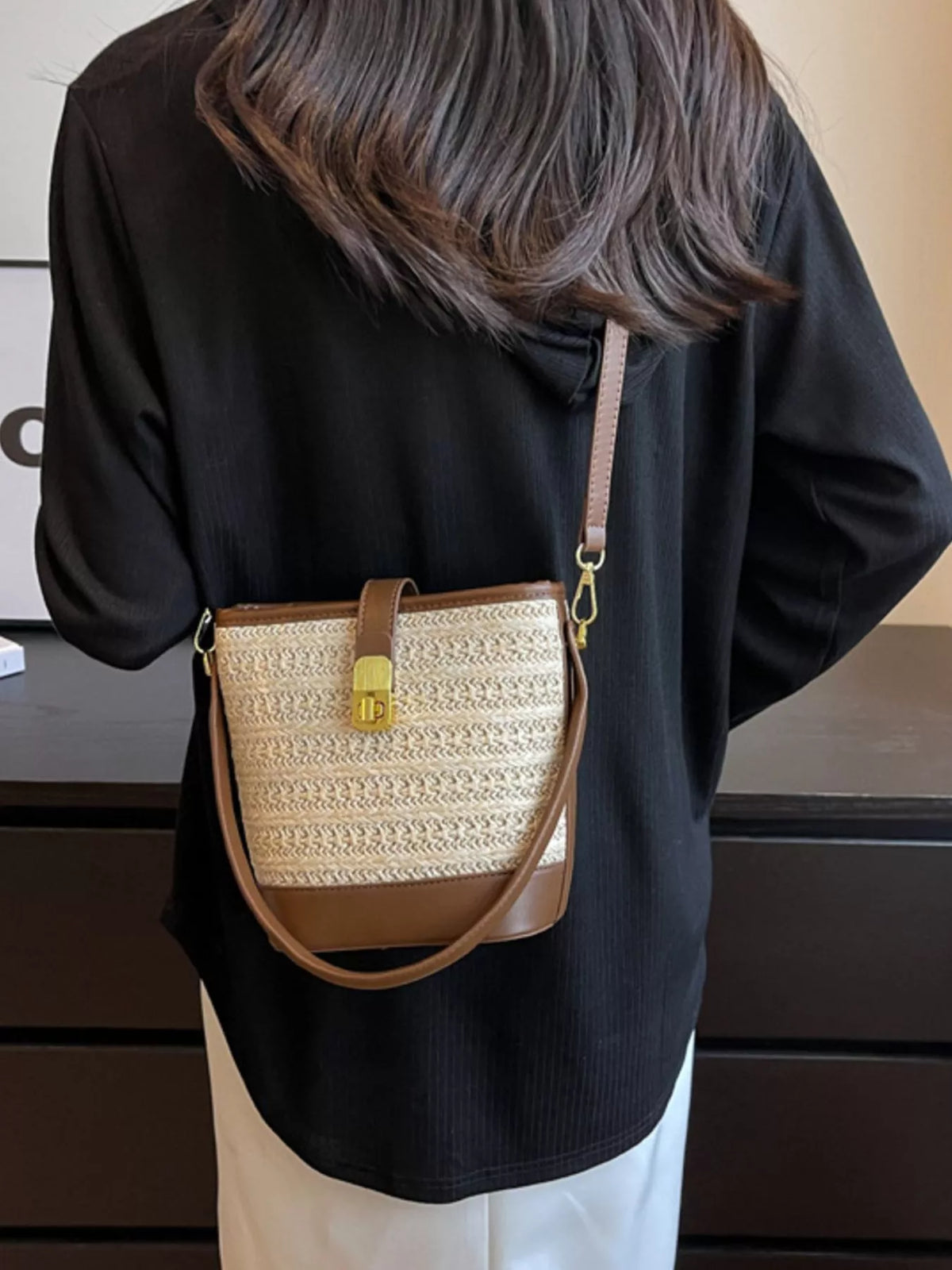 Woven Straw Bucket Crossbody Bag - Off-white - View 2