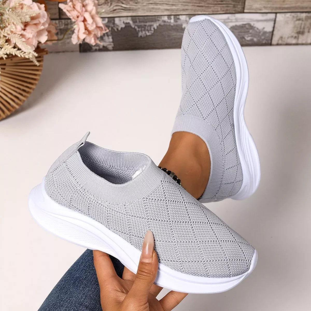Breathable Mesh Round Toe Shoes - Gray - View 3